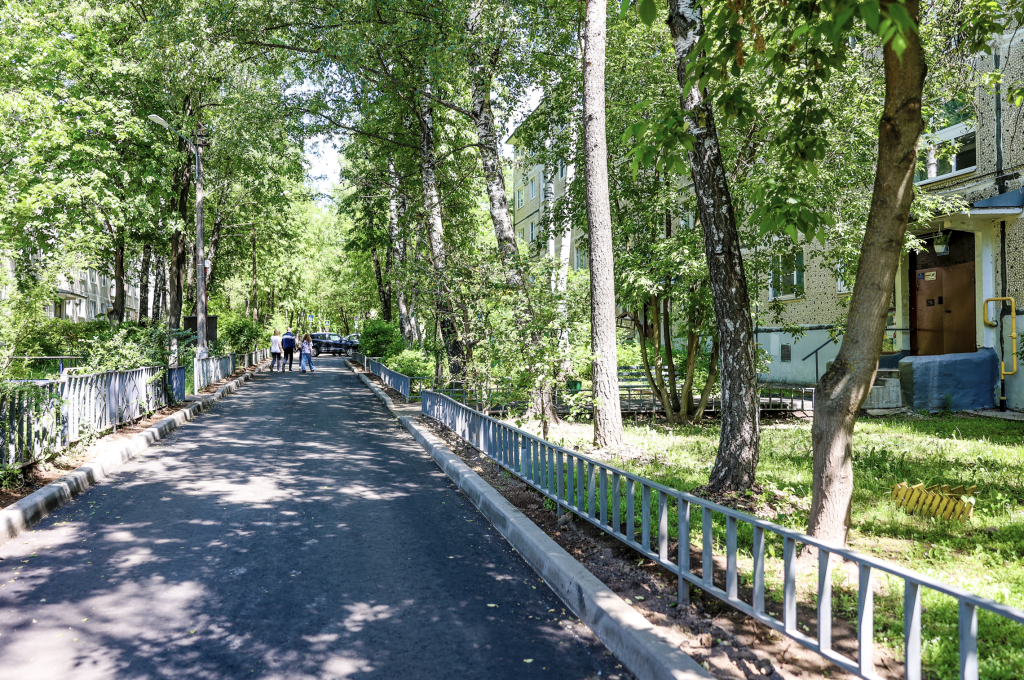 В подмосковном Красногорске приступили к благоустройству дворов