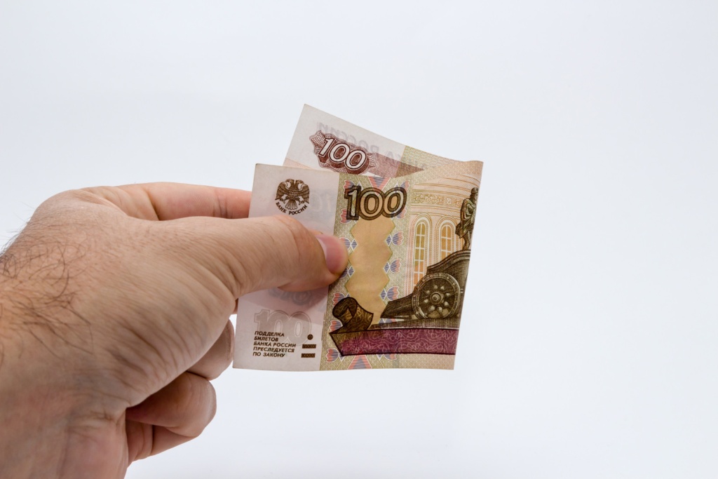 В России полную стоимость микрозаймов хотят ограничить 100% годовых 