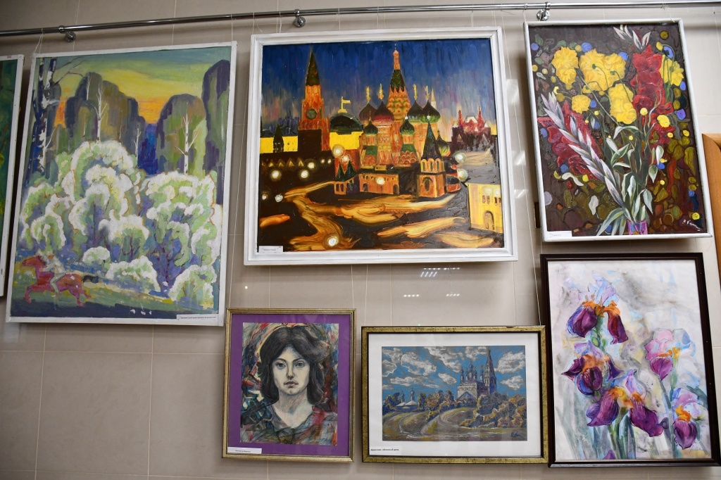 В Иванове открылась выставка «Прекрасный образ женщины»: художник Владимир Котин посвятил экспозицию вечной теме женственности