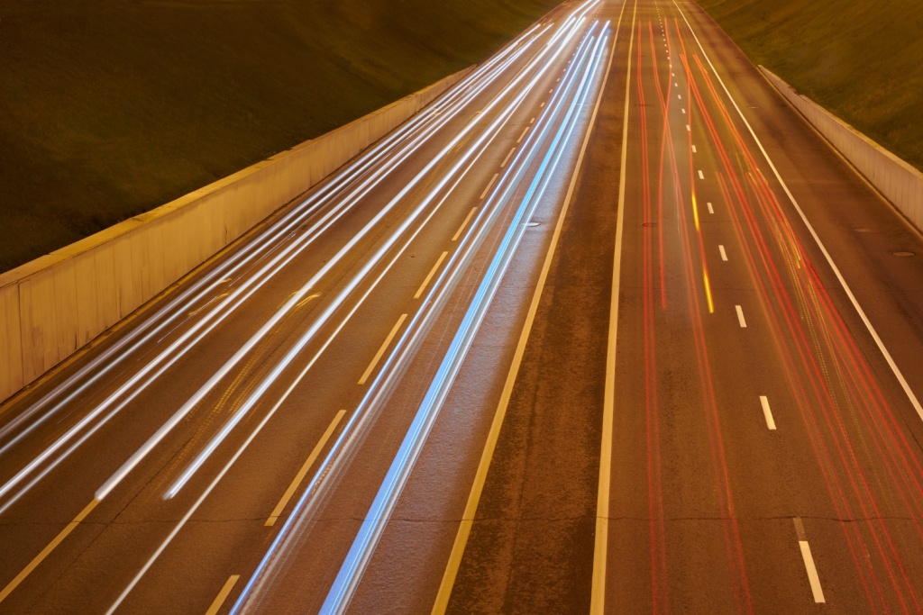 Поддержка автопрома и рост доходов от платных дорог: что заявили на транспортном форуме