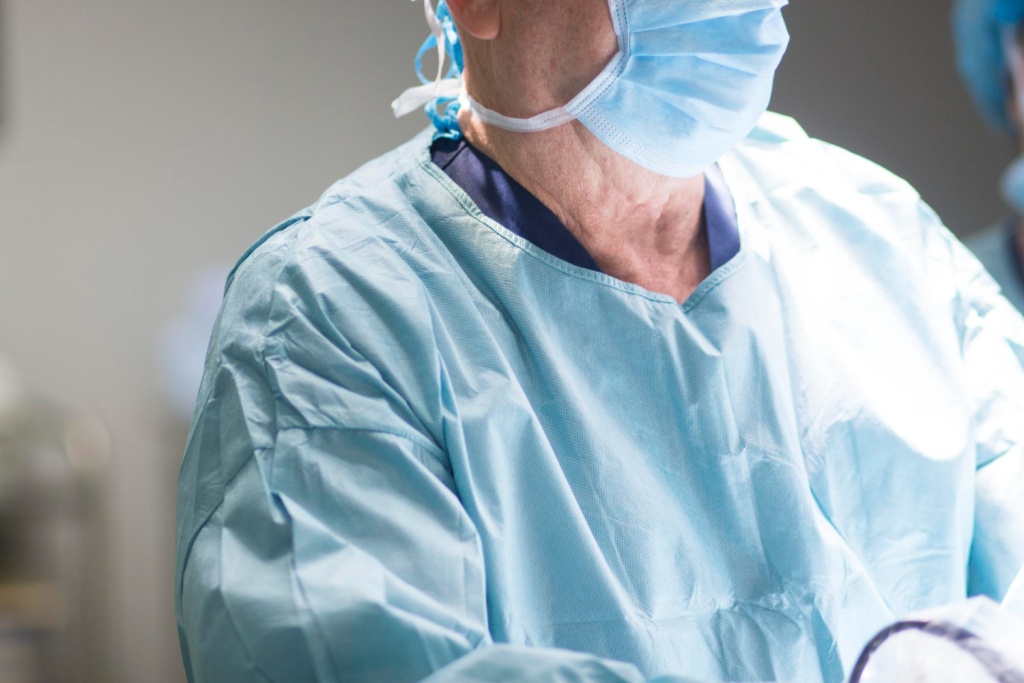 Тагильские хирурги впервые провели комбинированную малоинвазивную операцию на брюшной полости