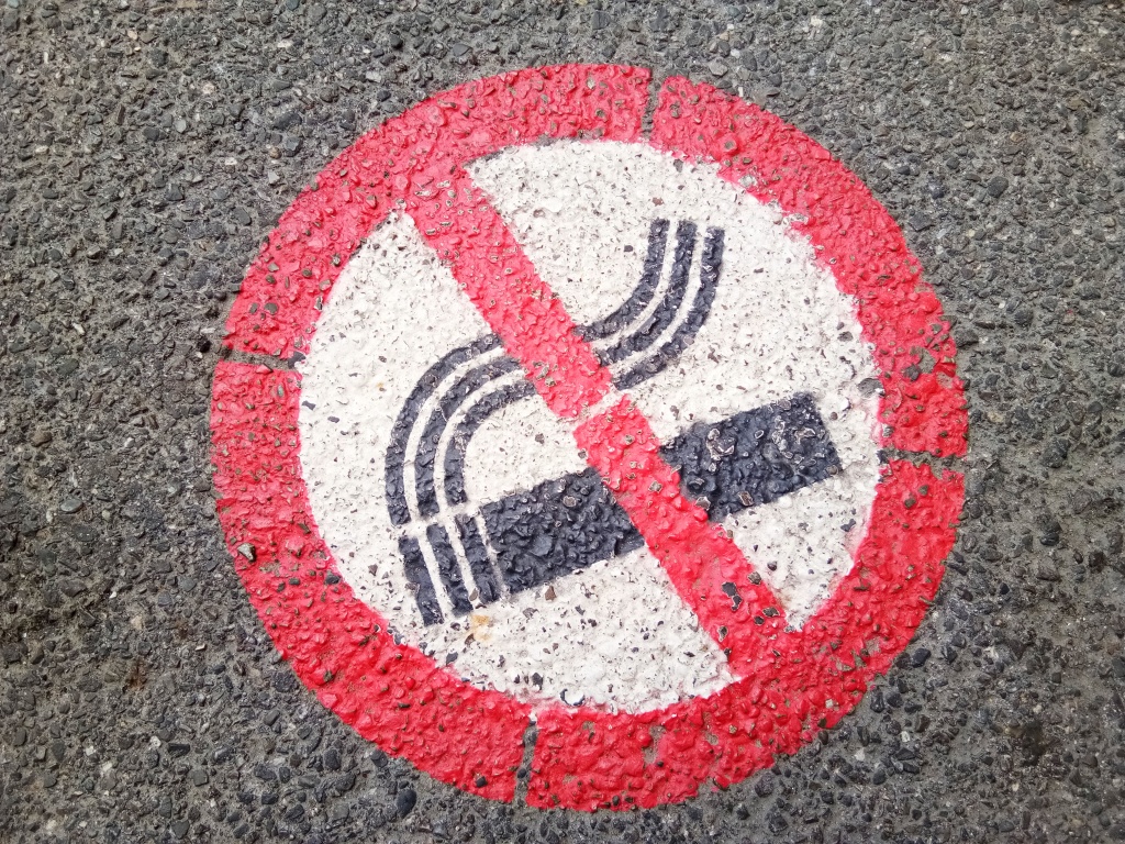 Губернатор Вологодской области заявил, что власти готовы помочь переформатировать бизнес, торгующий вейпами