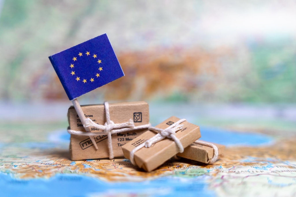 ЕС вводит фиксированную пошлину на небольшие посылки из-за границы