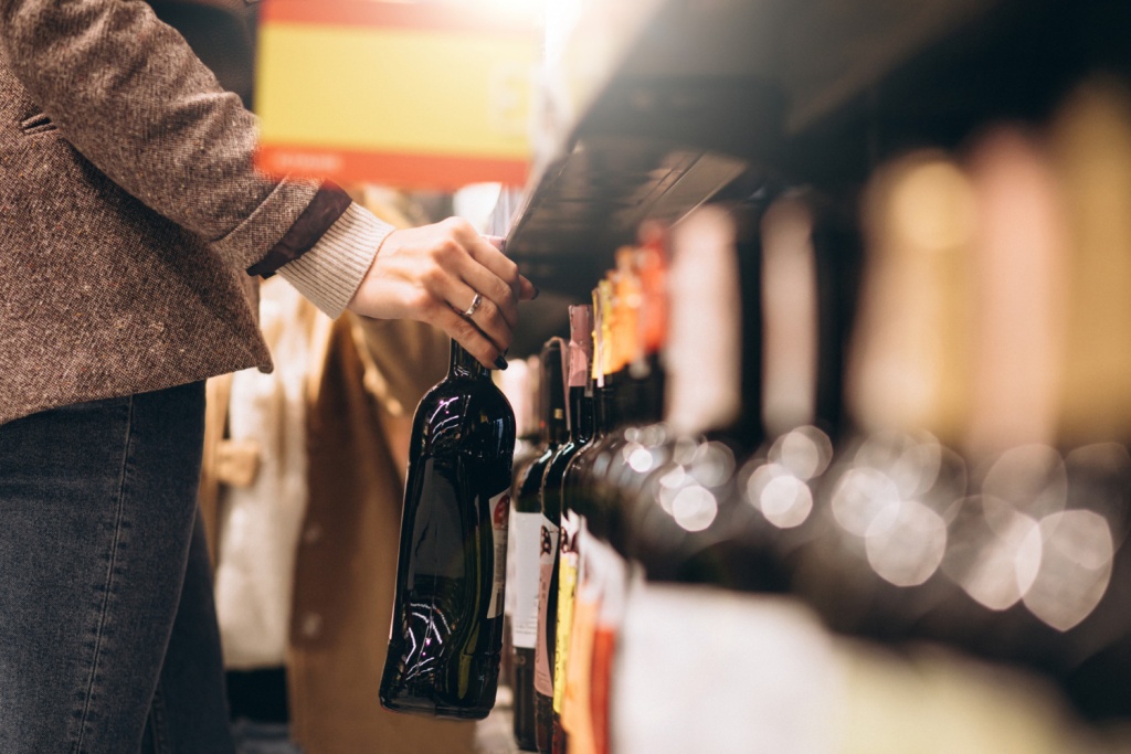 МВД предложило ограничить продажу алкоголя в duty free на внутренних рейсах