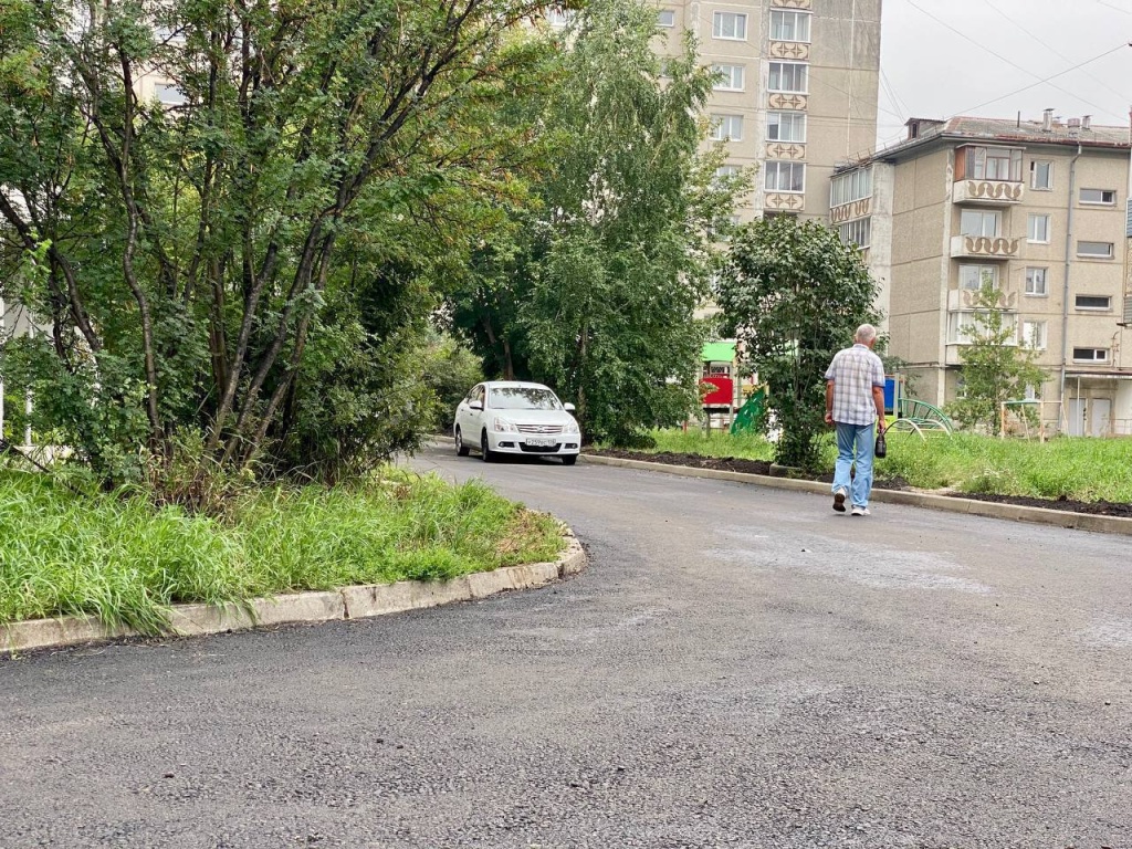 В Ангарске начали принимать заявки на участие в программе "Дворы без ям"