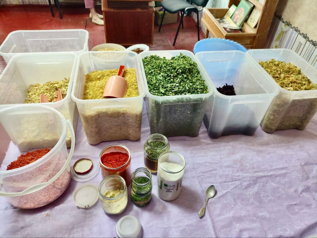 Жители Жуково в Торбеевском районе организовали сбор продуктов для бойцов СВО